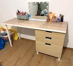 Scrivania e cassettiera IKEA