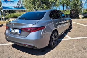 Alfa Romeo Giulia 2.2t Business