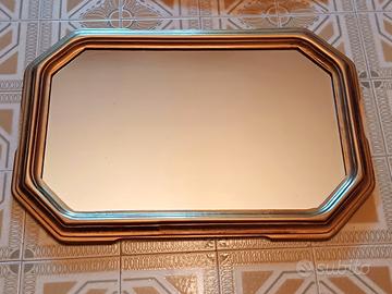 Specchio con cornice in legno 