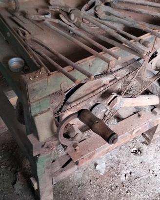 forgia con struttura in legno antica