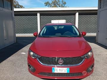 Fiat Tipo 1.6 e-torque AT 110cv Lounge