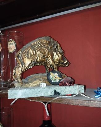 Statuetta raffigurante cinghiale in metallo
