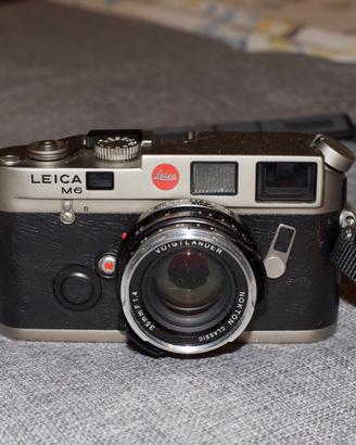 Leica M6 TITAN Titanio + Voigtländer 35mm f1.4