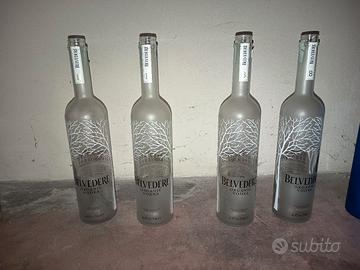 belvedere, bottiglie vuote