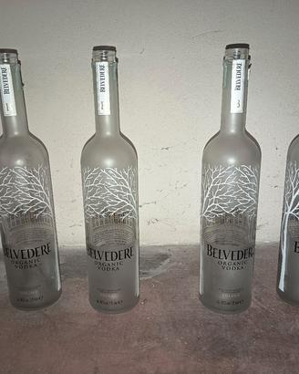 belvedere, bottiglie vuote