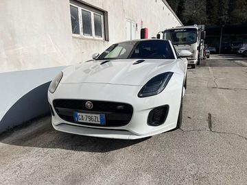 JAGUAR F-Type 2.0 aut. Coupé Chequered Flag