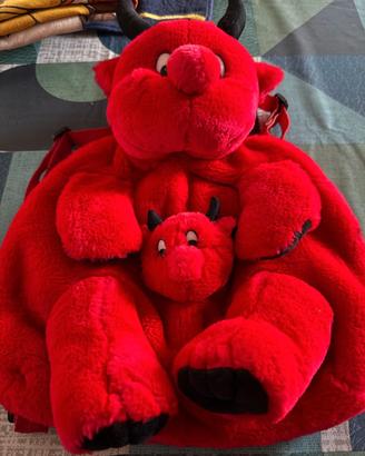 Zainetto a Peluche Rosso/Nero forma di Diavoletto.