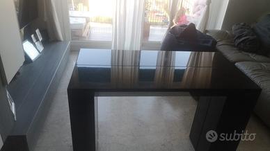 Consolle nera lucida allungabile fino a 3 metri