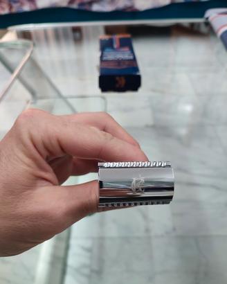 Rasoio di sicurezza King C. Gillette