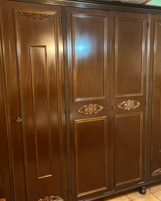 Camera da letto e lavatrice usati