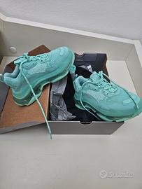 Sneakers BALENCIAGA TRIPLE S n39
