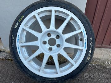 Cerchio Speedline corse danneggiato