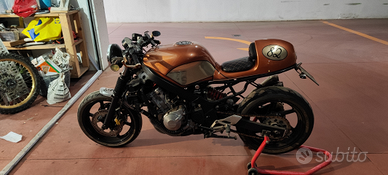 Cbr 600 caffè racer con cross