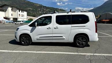 TOYOTA Proace City Verso 1.2 130 CV  Long / Luxury