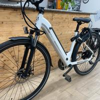 Bici elettrica da donna 28”