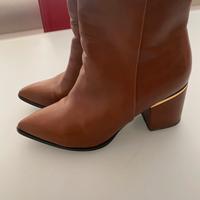 Stivaletto troncherto cuoio