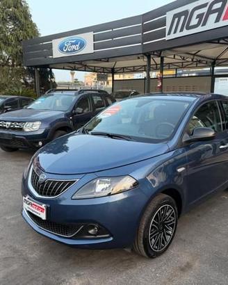 Lancia Ypsilon 1.0 firefly hybrid Gold s&s 70cv