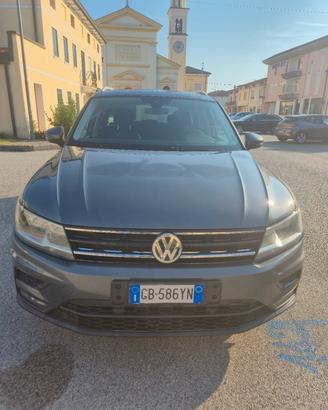 VOLKSWAGEN Tiguan 2.0 TDI SCR DSG Executive Blue