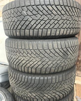 Gomme Pirelli M+S 275 40 R22