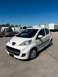 Peugeot 107 1.0 68CV 5p. Allure