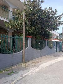 SEMINDIPENDENTE CON GIARDINO