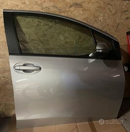 Portiera posteriore Toyota Yaris Hybrid