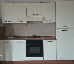 Cucina completa in buono stato