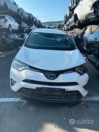 TOYOTA RAV4 2.5 HYBRID - ANNO 2018 - PER RICAMBI
