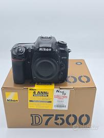NIKON D7500