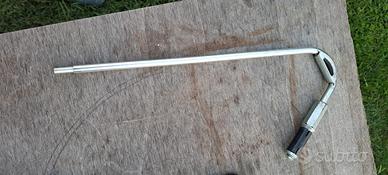 Staffa per parabrezza alto Piaggio Vespa 300