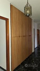 Armadio guardaroba in legno