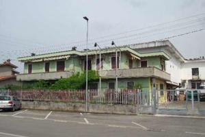 MULTILOCALE A LONIGO