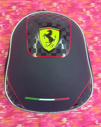 Zaino Scuderia Ferrari con scudetto Cavallino Ramp
