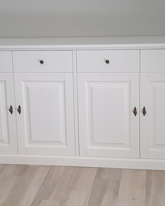 Credenza classica elegante a 4 ante per saloto