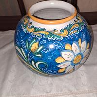 Vaso sferico di Caltagirone