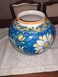 Vaso sferico di Caltagirone