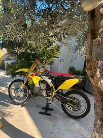 Suzuki rmz 250
