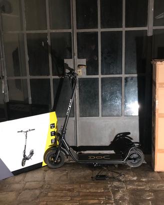 Monopattino Nilox DOC TEN - come nuovo - 25km/h