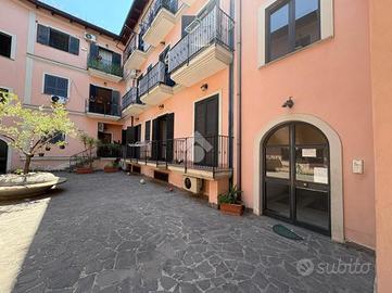 3 LOCALI A MARANO DI NAPOLI