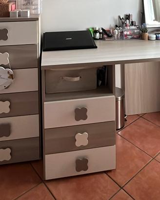 scrivania con cassettiera mondo convenienza