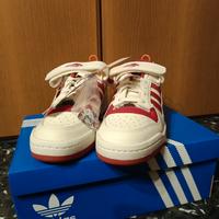 Adidas Forum Home Alone tema Natale