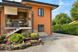 Villa singola con ampio giardino