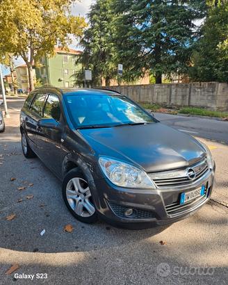 Opel Astra 1.7 CDTI 110CV Station Wagon Cosmo