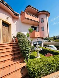 Villetta Indipendente con Giardino