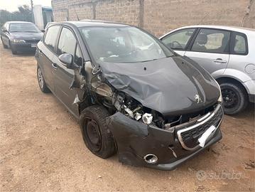 RICAMBI PEUGEOT 208 1.2 BENZINA ANNO:2012