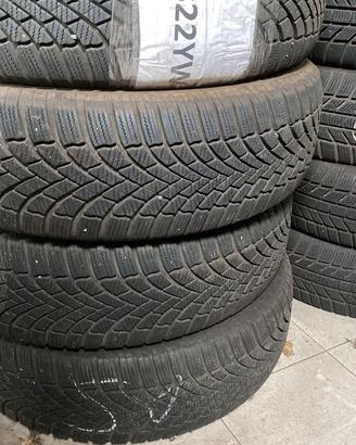 4 pneumatici invernali Bridgestone Blizzak  