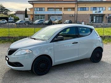 Lancia Ypsilon ok neopatentati