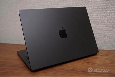 MacBook Pro M5 nero siderale  14”