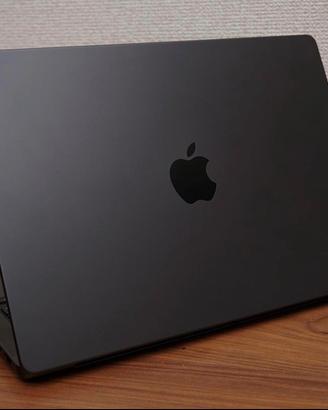 MacBook Pro M5 nero siderale  14”