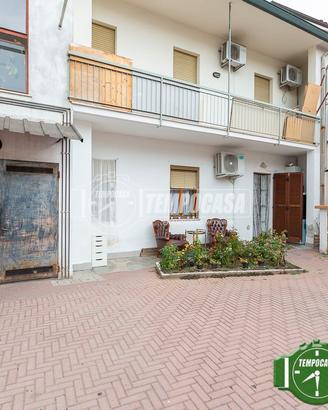 3 LOCALI CON SPAZIO ESTERNO